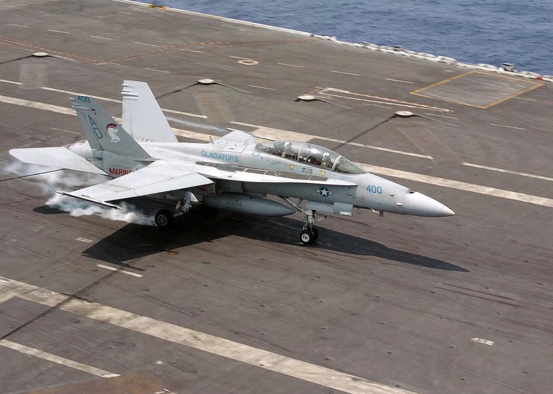 一架美f16战机黄海坠毁,美一架f-16战机坠毁