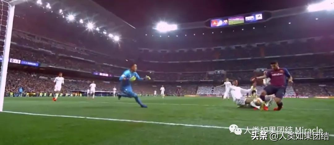皇马，饼来了，我不要！巴萨，饼来了，真香！