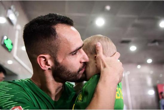 小女孩被老师批评作文,女学生作文被老师批评