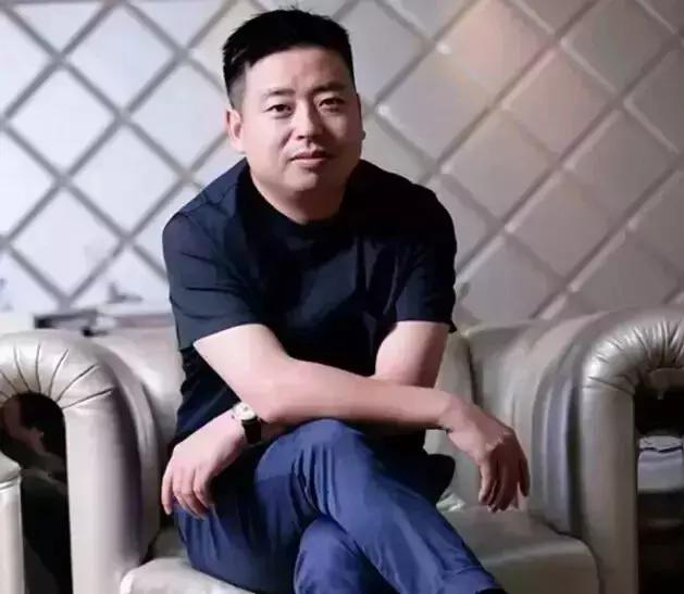 80后夫妻创业从1家店到10家店,80后创业实体店的每天点点滴滴