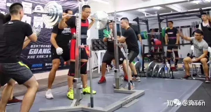 健身多久可以尝试力量举 (健身几年可以练力量举)