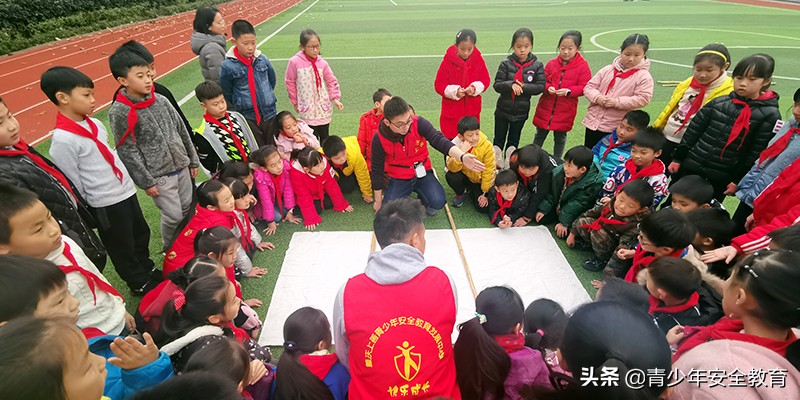 东尹村小学开展安全教育系列活动,塔山小学开展国家安全教育活动