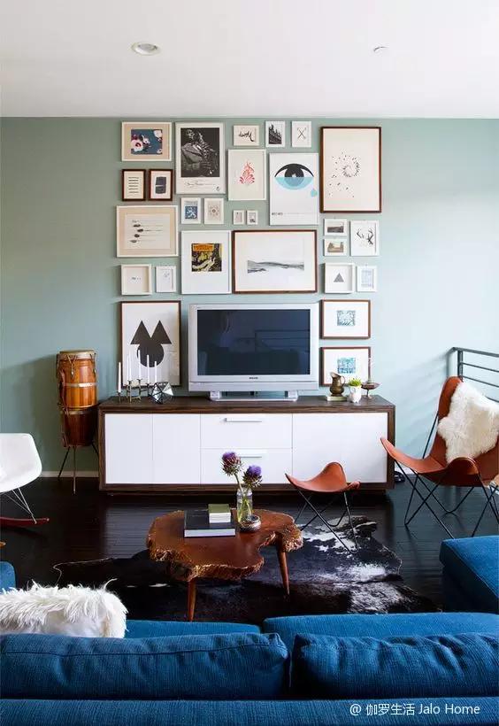 客厅可以有电视，但不该成为主角，它们可以摆成这样