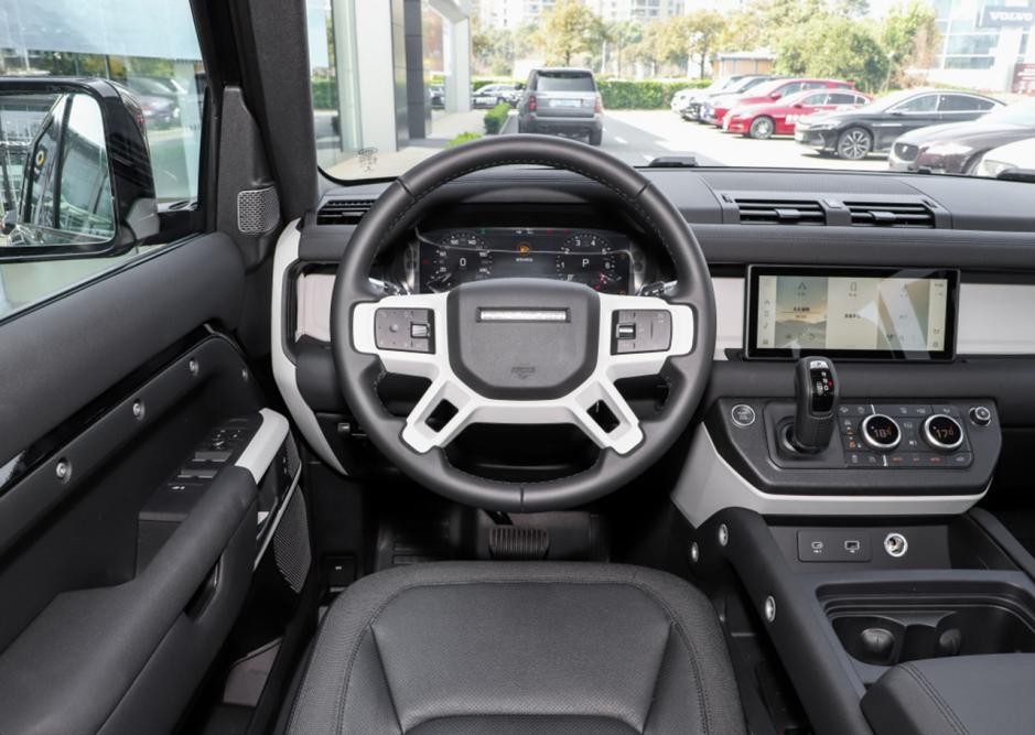 路虎卫士极光价格,好不好看路虎极光