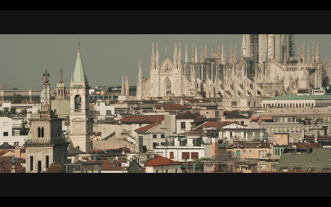 无法穿越疫情的奢侈品代购:从月入几十万,到卖面膜玉米螺狮粉