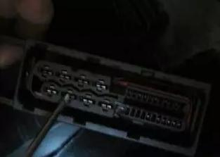 大众迈腾b6电子手刹松不开怎么办,迈腾电子手刹故障怎么解决