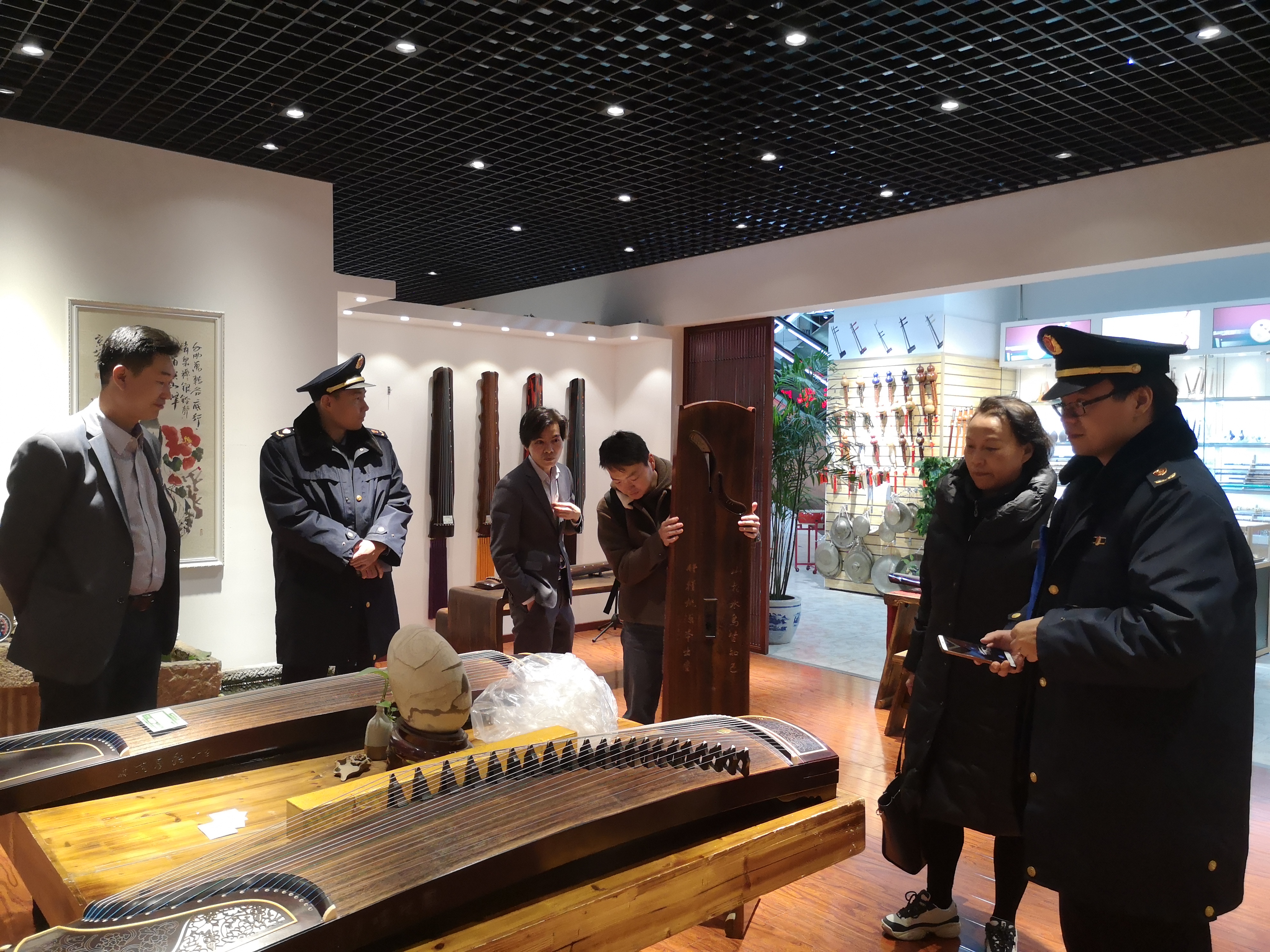 市场监管所查获假烟酒,市场监管局查获假烟