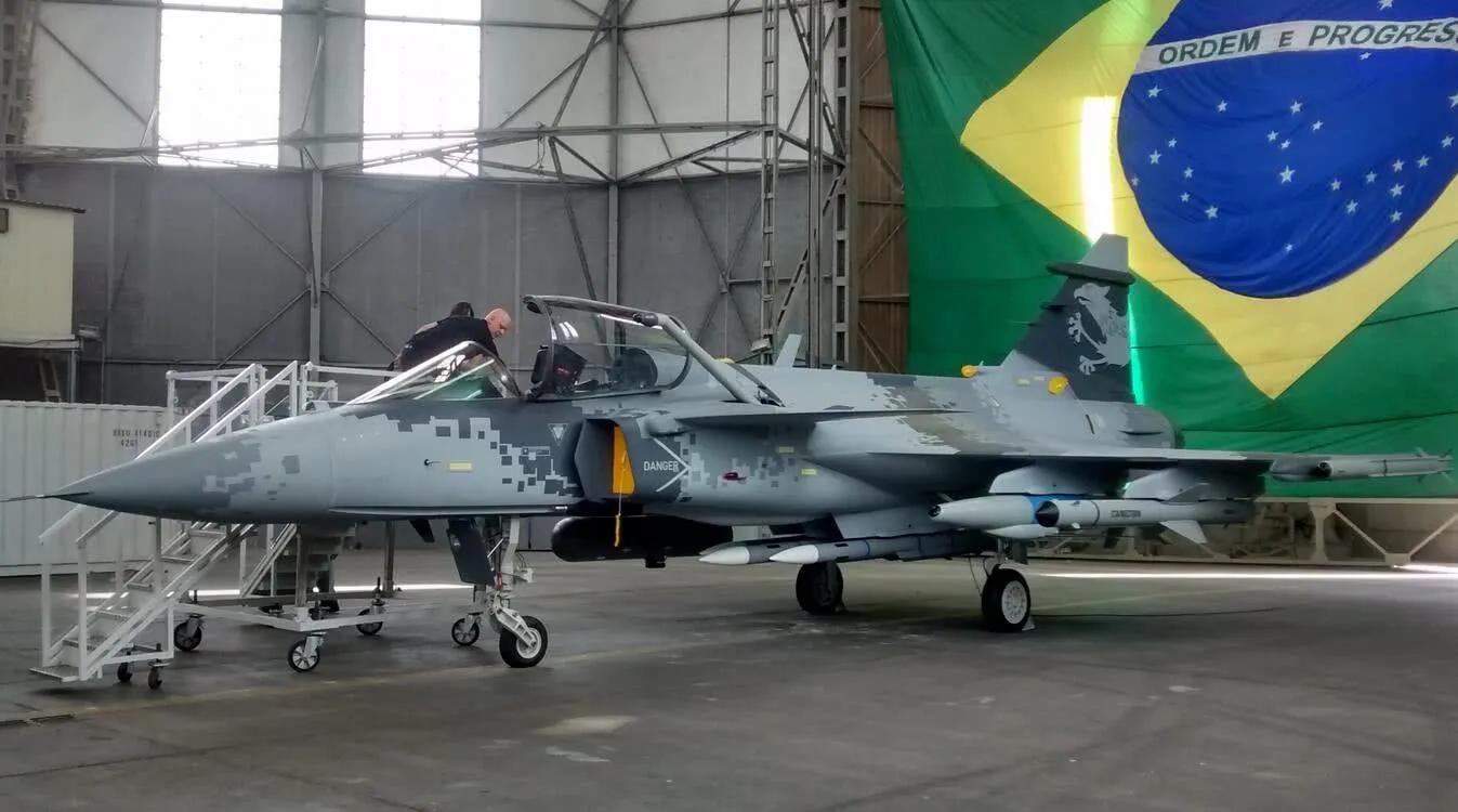 油管评论阿根廷订购12架枭龙战机,阿根廷买枭龙战机能对付阵风吗