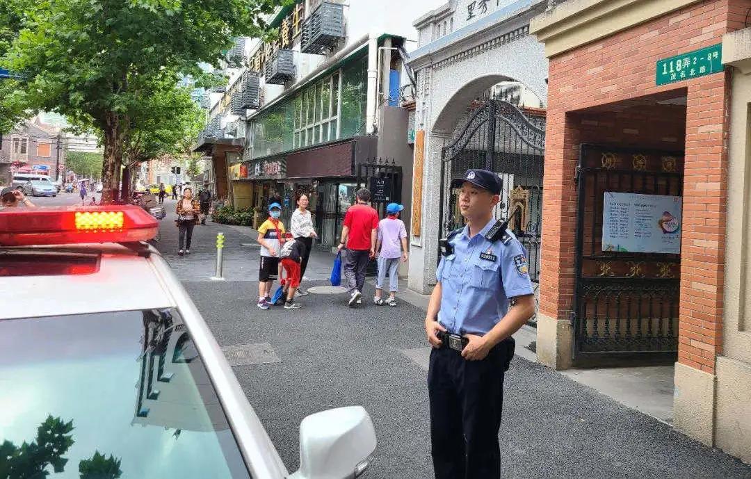 吕其明七一勋章海报,吕其明获七一勋章作品