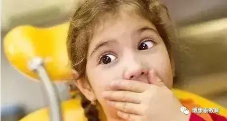 博康泰丨剪舌筋：该不该让孩子挨这一刀？