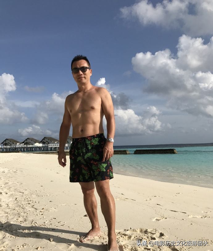 你不是一个人在战斗黄健翔解说词,解说员黄健翔