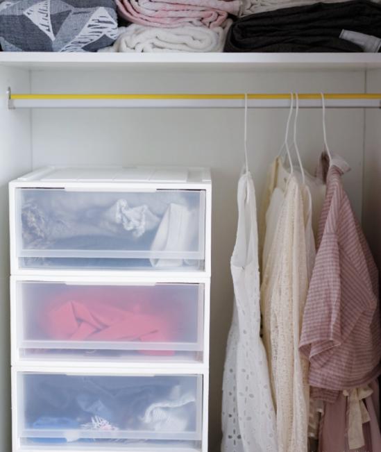 衣柜装隔板抽屉非常方便实用,衣柜抽屉实用还是隔板实用好