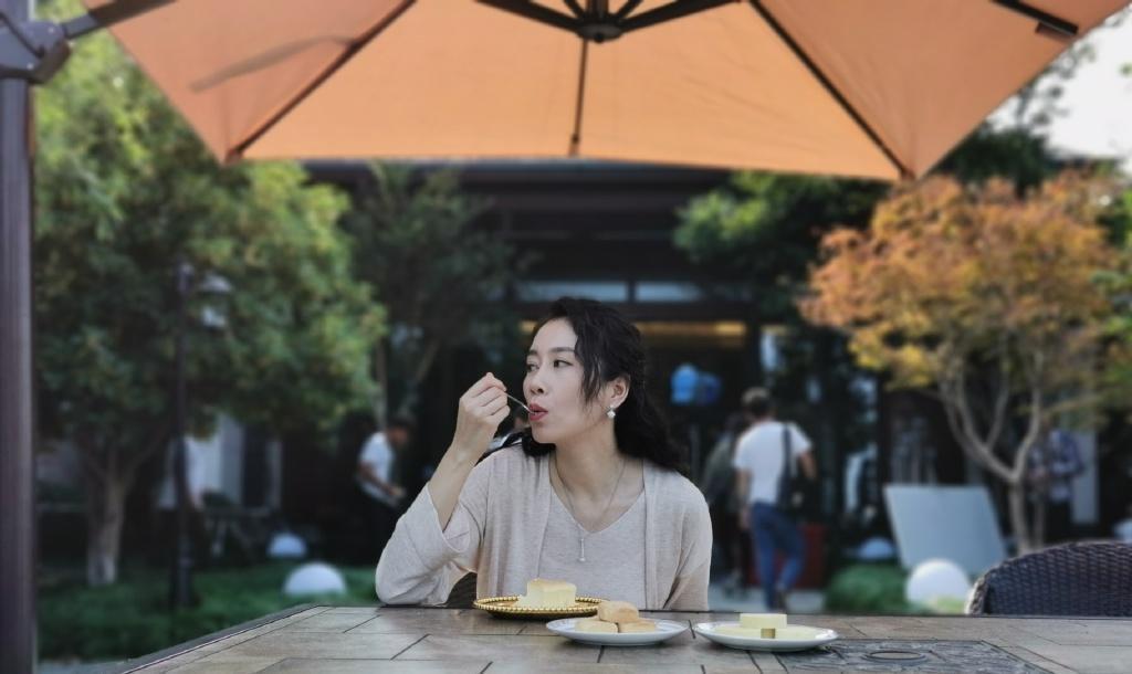 温峥嵘高贵的气质,温峥嵘穿气质登场