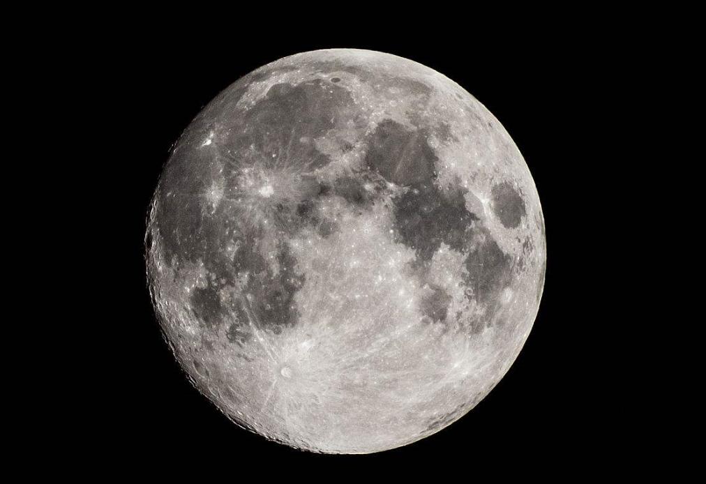 月球正在远离地球会引发灾难吗,科学家说月球到底会不会离开地球