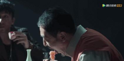 《扫黑风暴》中“正邪难辨”再飙戏,51岁孙红雷,好狠一男的