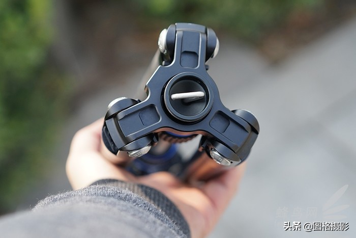 高性价比便携脚架百诺PA19AK套装试用