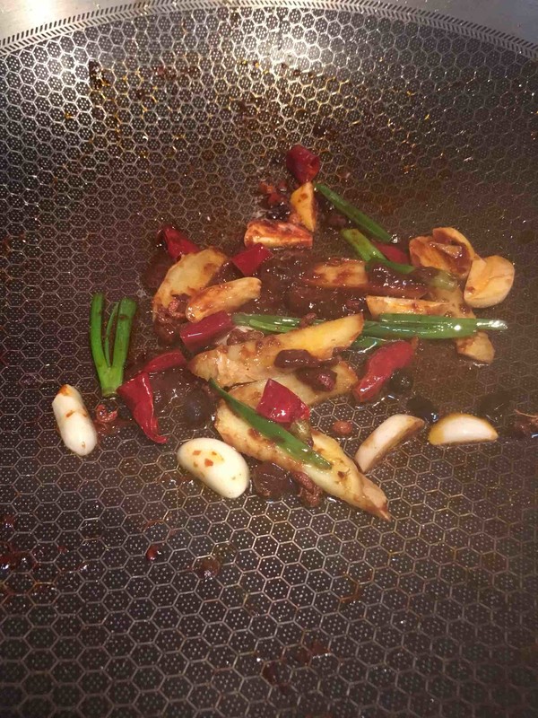 老鸡怎么烧肉质细嫩q弹,怎么做鸡全翅最好吃最简单的方法