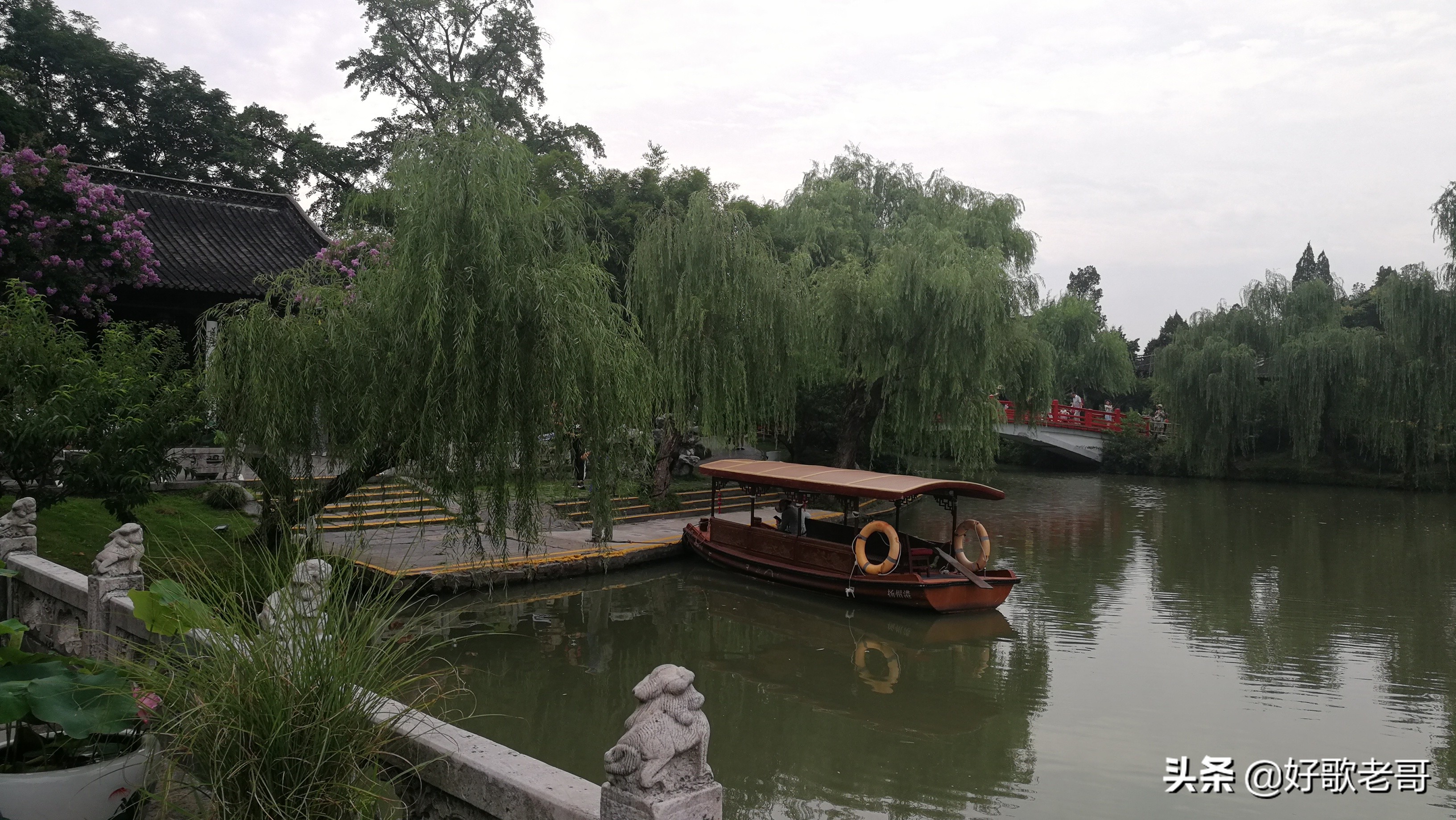 十里湖光,清澄缥碧,花木扶疏,连绵滴翠…瘦西湖游记