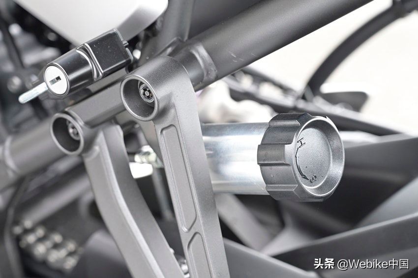 闆呴┈鍝坱racer9鍥藉唴鍞环,闆呴┈鍝坱racer9gt璇勬祴