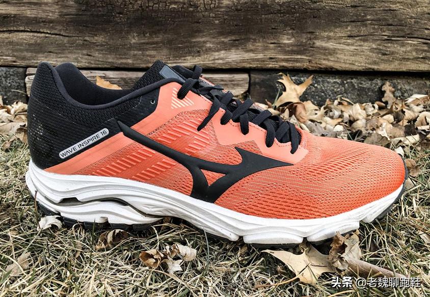 美津浓wave和亚瑟士gel哪个好,亚瑟士gel-flux与wavestream