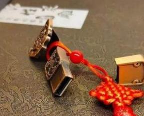 移动硬盘对比u盘哪个好,移动硬盘和u盘哪个适合长期存储