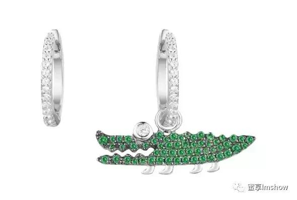 7种时尚又有品位的饰品搭配方法,百搭不过时的饰品有哪些