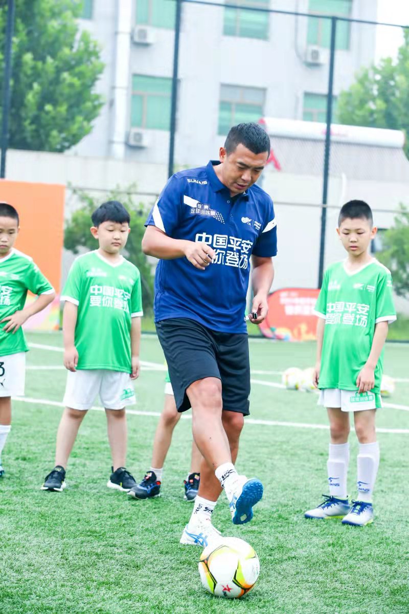 徐亮任意球教学李导,徐亮教你踢任意球的助跑