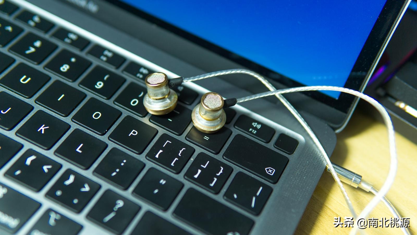 声阔蓝牙耳机aerofit,声阔耳机airfitpro