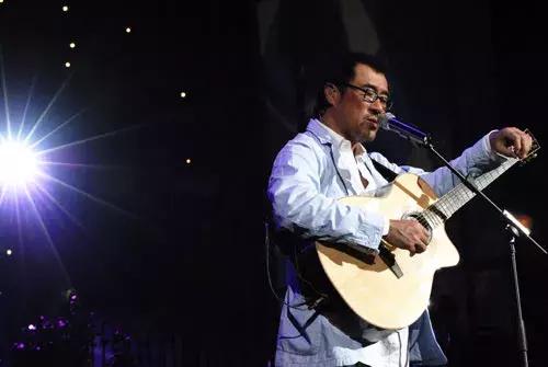 李宗盛人生短短几个秋不醉不罢休,李宗盛十分钟写歌
