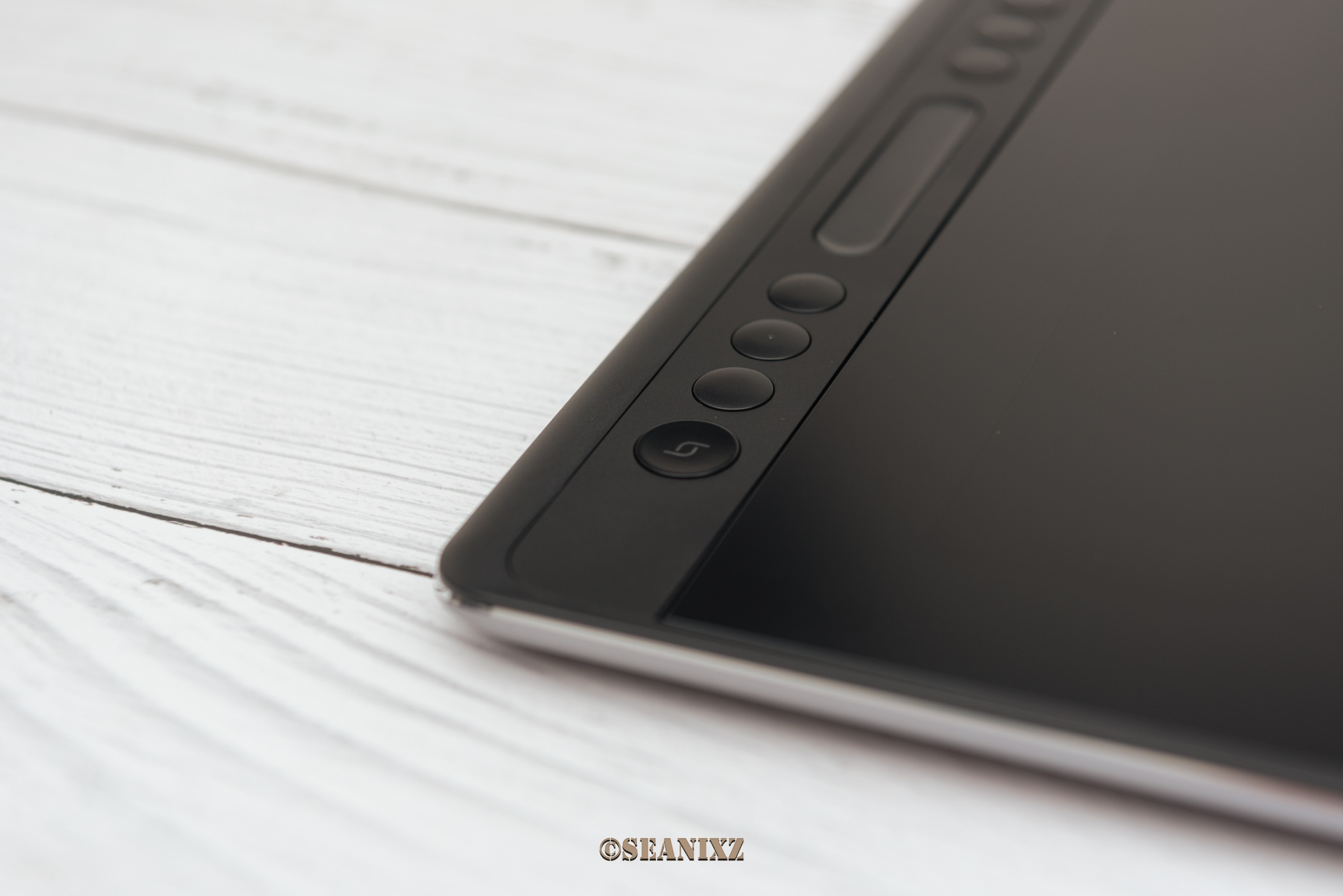 手绘必备的数位屏：绘王（HUION）KamvasPro16手绘屏