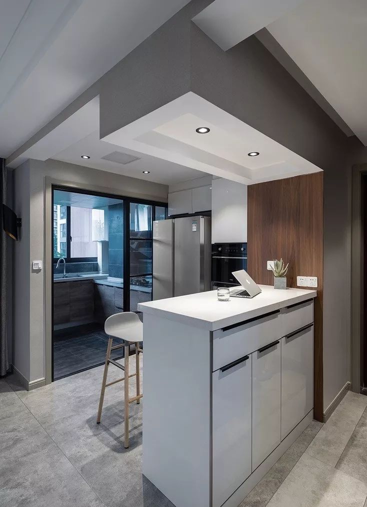 实用的吧台设计,设计感实用性比较强的吧台