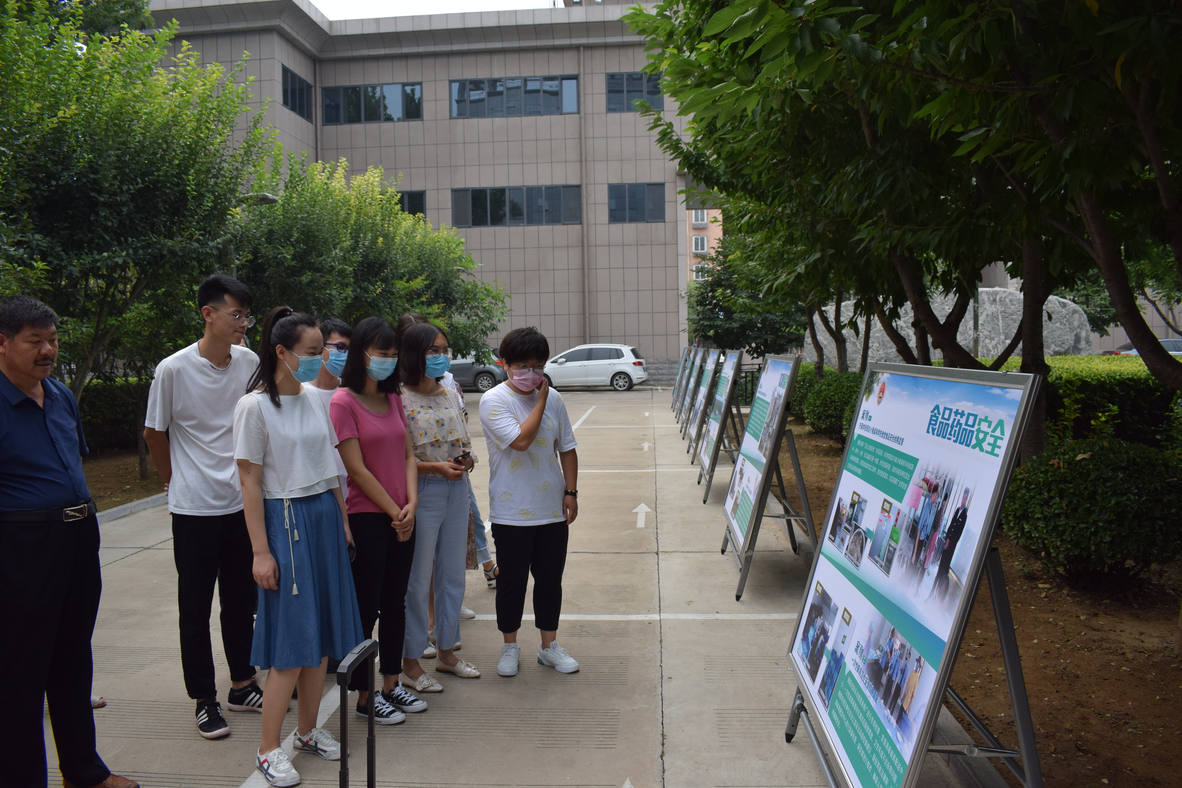 新乐市检察院举行检察公益诉讼、守护美好生活主题开放日活动