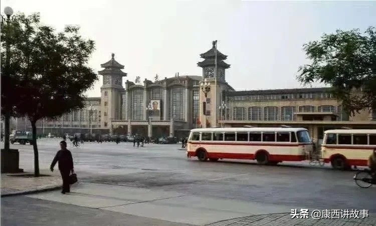 没有毛主席像的前三套人民币