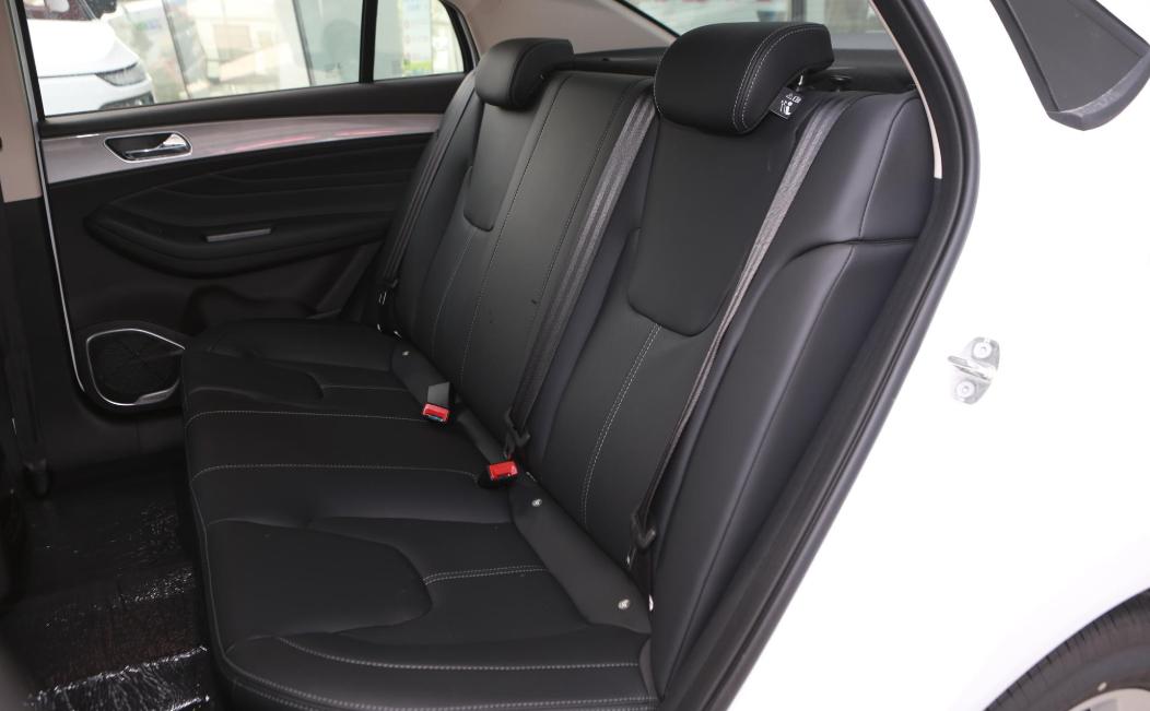 高颜值之选三款平民性能轿车推荐,4万多能买啥二手皮实耐用的suv