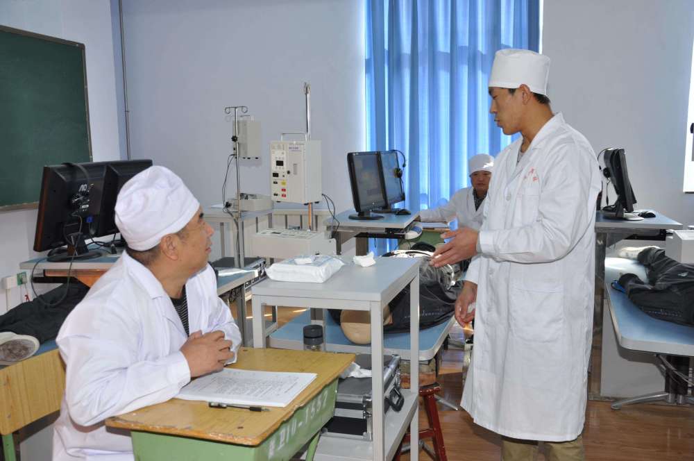 211大学最吃香的前十所专业,男孩大学最吃香的十大专业