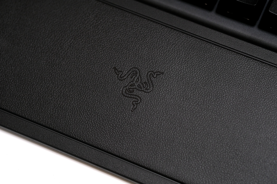 雷蛇黑寡妇蜘蛛v3无线pro机械键盘,雷蛇黑寡妇蜘蛛键盘灯光设置教程