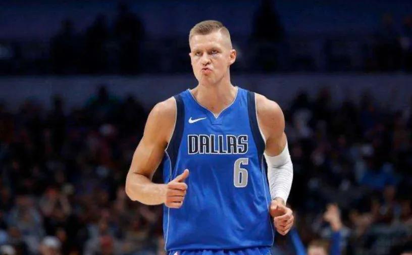 罗斯半月板撕裂瞬间,2013威少半月板撕裂视频