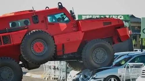 暴风雪越野车和派拉蒙掠夺者,世界最强皮卡越野车