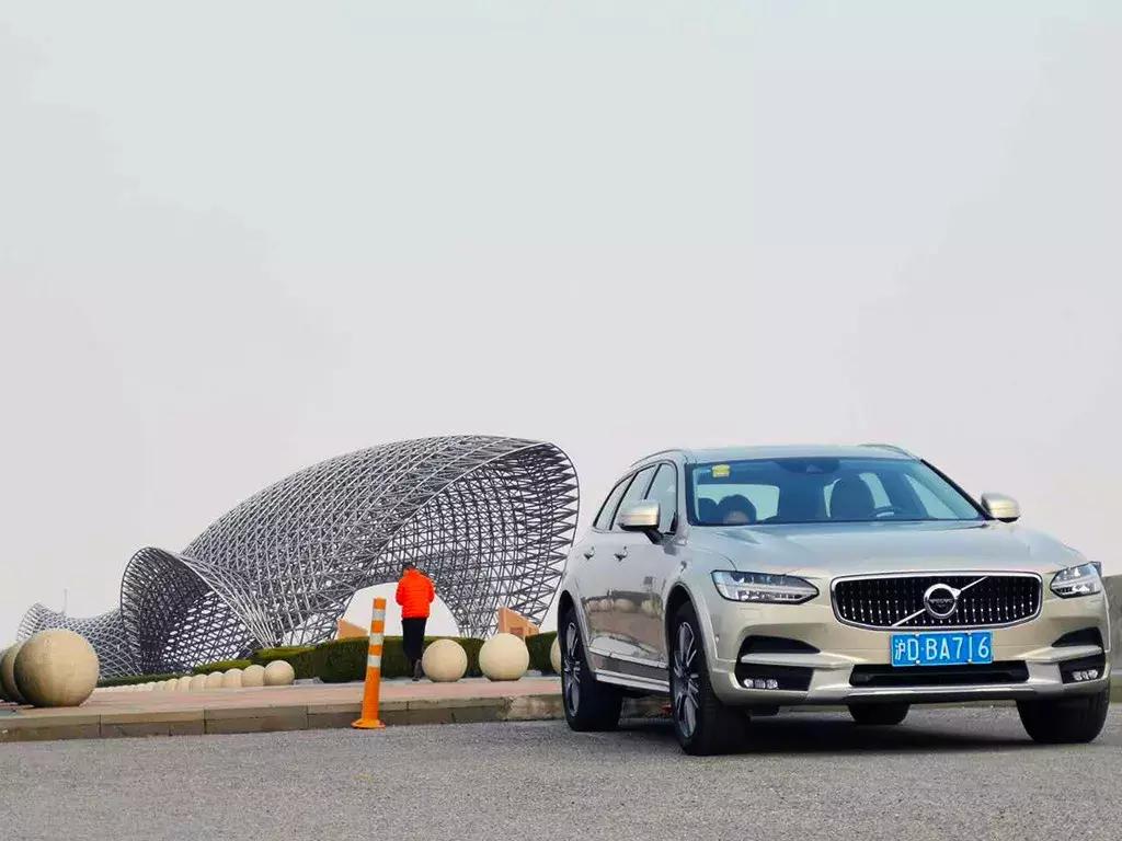 车价50万,音响值10万!这辆旅行车为何如此受追捧?