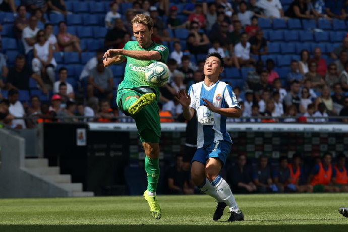 西班牙人球迷嘘声不断，球队深陷降级区，加耶戈迎职业生涯低谷