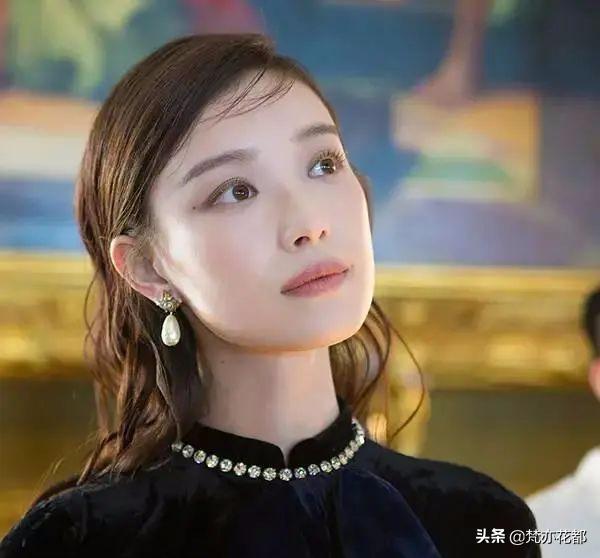 怎么化日常淡妆,女人出门化淡妆的3个步骤