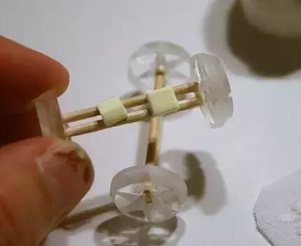 鸡蛋壳托盘手工作品创意,鸡蛋壳手工制作创意粘贴墙面画