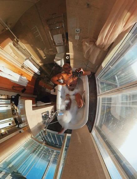 世界上最性感的浴缸，相机先尝鲜