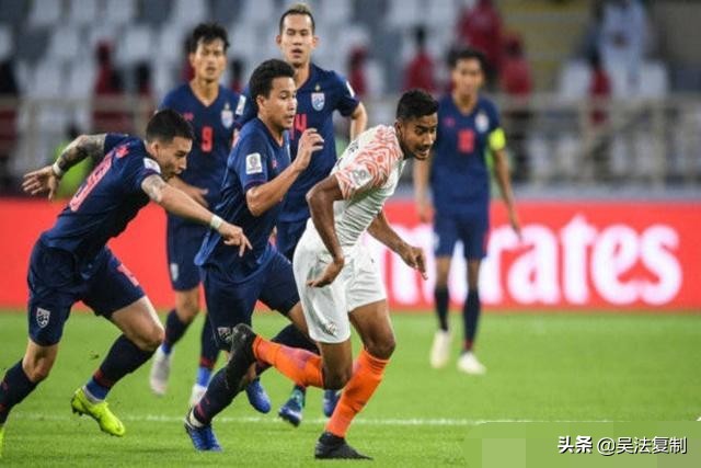 大厨真狂！傲慢的克里斯季宁输了，明天国足再次开启打脸模式