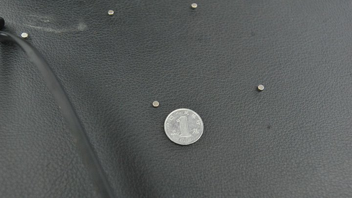 作弊耳机米粒大小没什么稀奇的，这都是作弊界的常规操作了