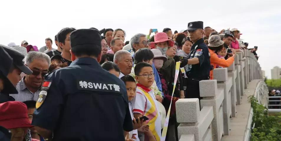 精彩赛事扮靓雄关藏蓝担当书写平安——嘉峪关市公安局大型赛事活动安保工作综述