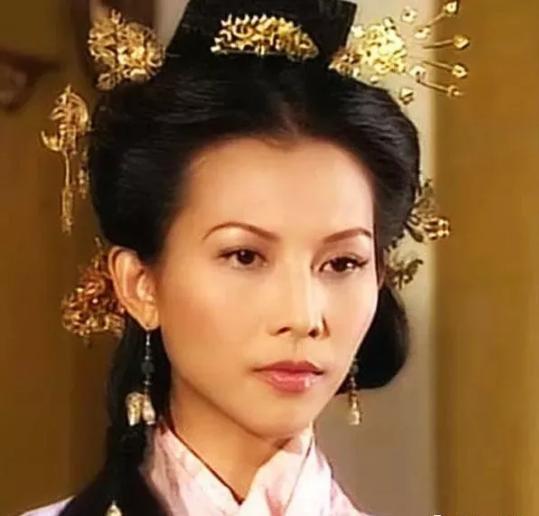 高颧骨脸颊凹妆容,高颧骨有办法改善吗