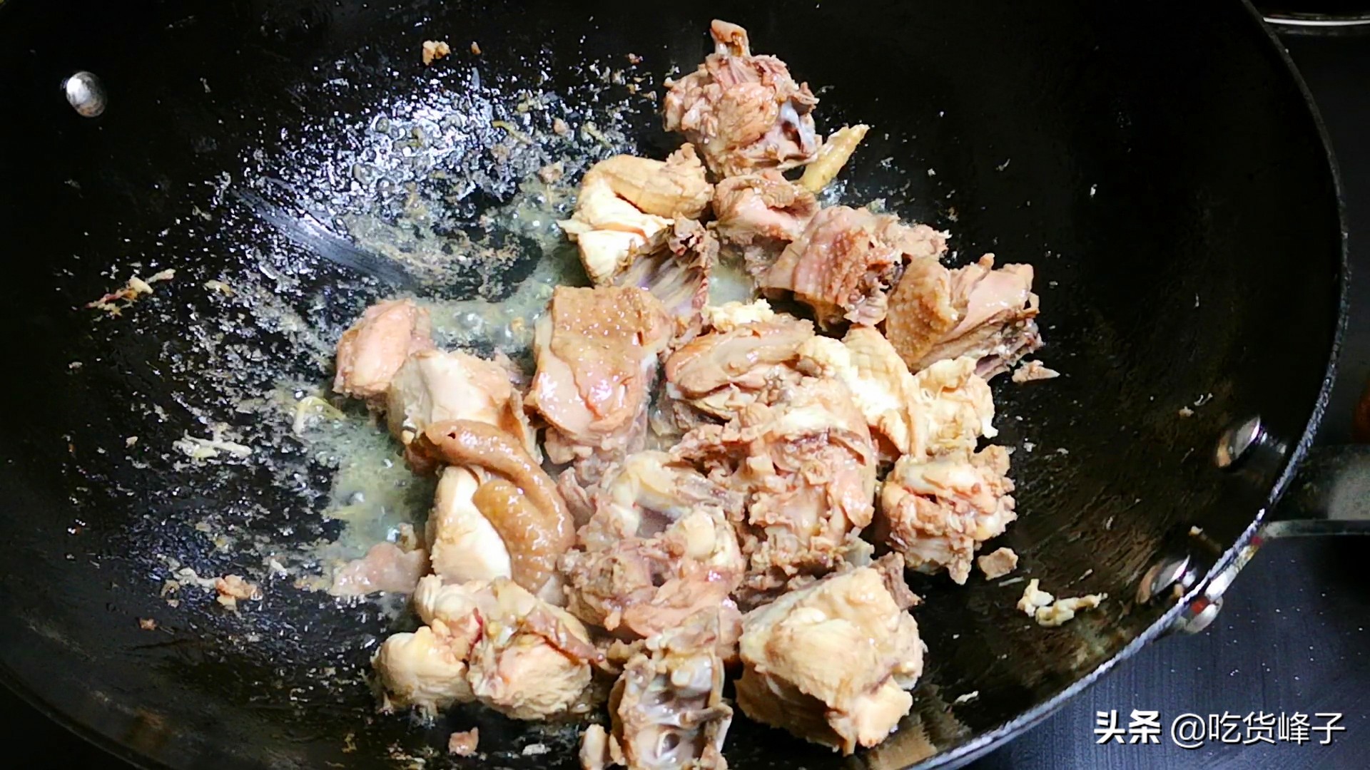 谢大脚小鸡炖蘑菇,谢大脚铁锅炖