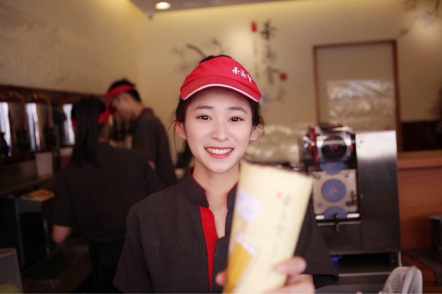 不是实体店做什么生意好做,不是实体店干不过电商