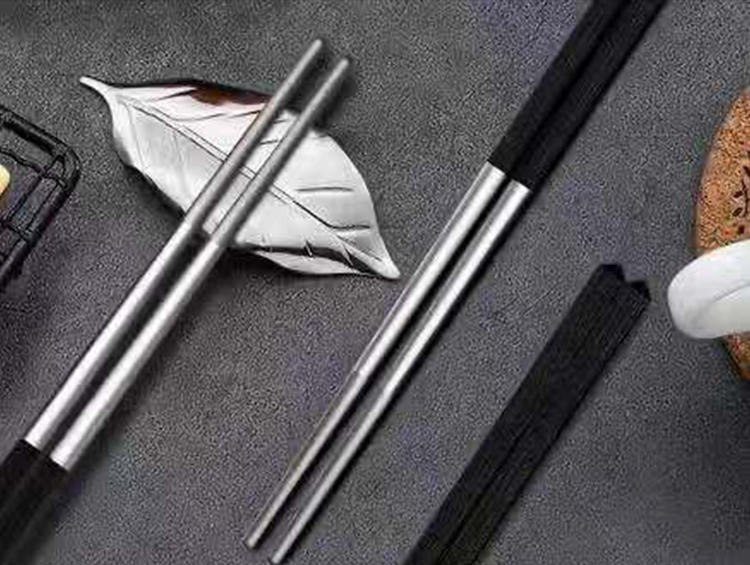 新木筷发霉了还能用吗,用了发霉的木筷子